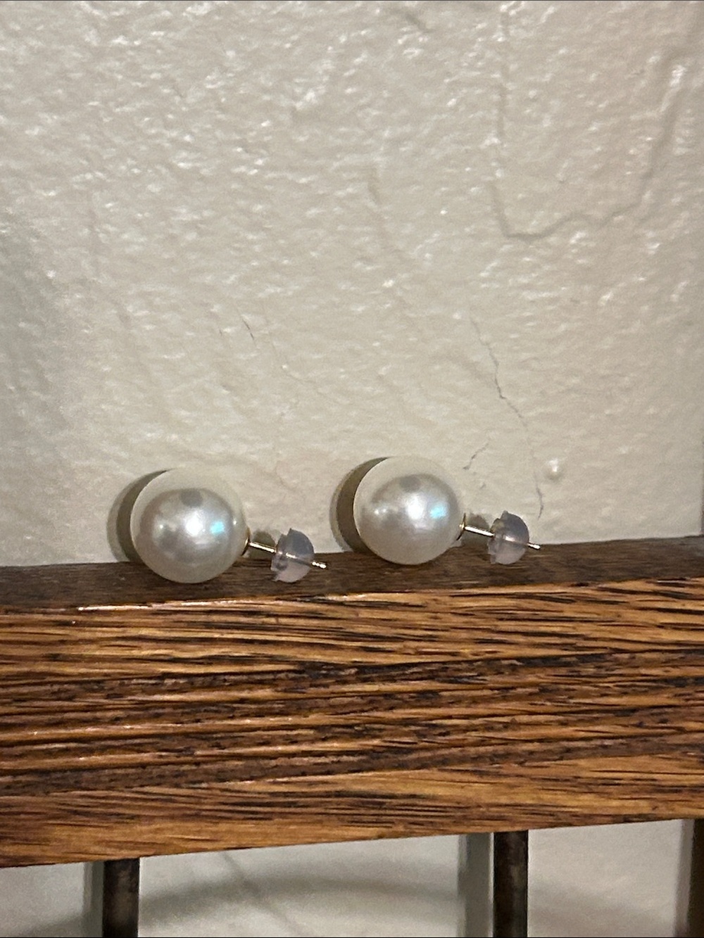 Genuine Pearl/14 karat sold gold stud earrings